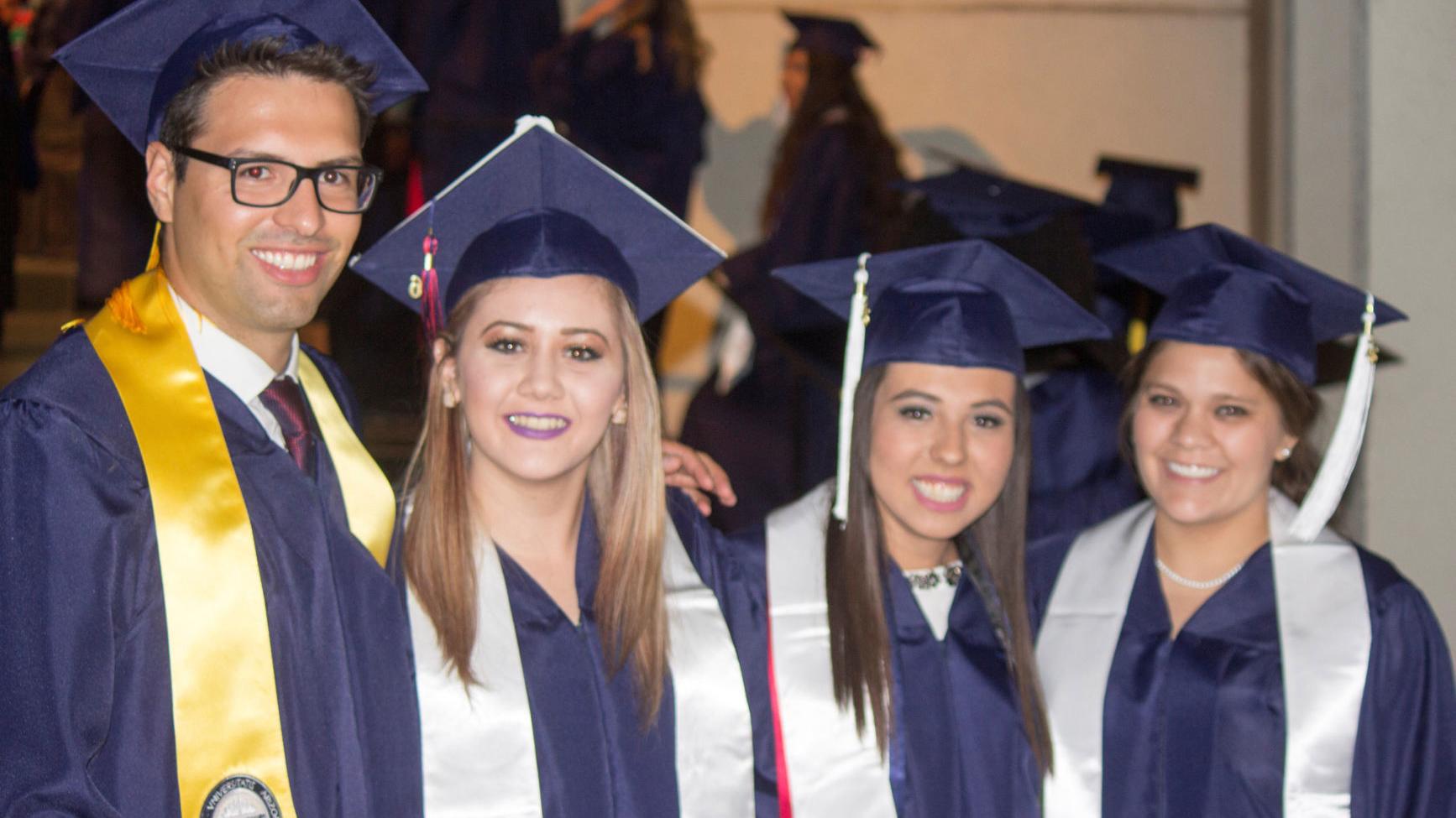 Estas organizaciones están aquí para apoyar tus sueños universitarios